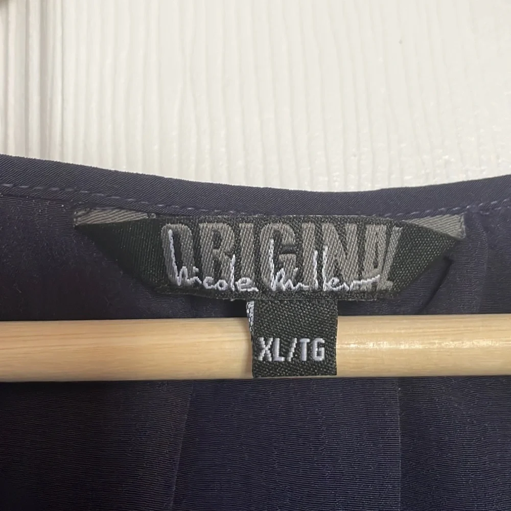 Nicole Miller Original navy blue tank top with lace detail - Picture 2 of 9